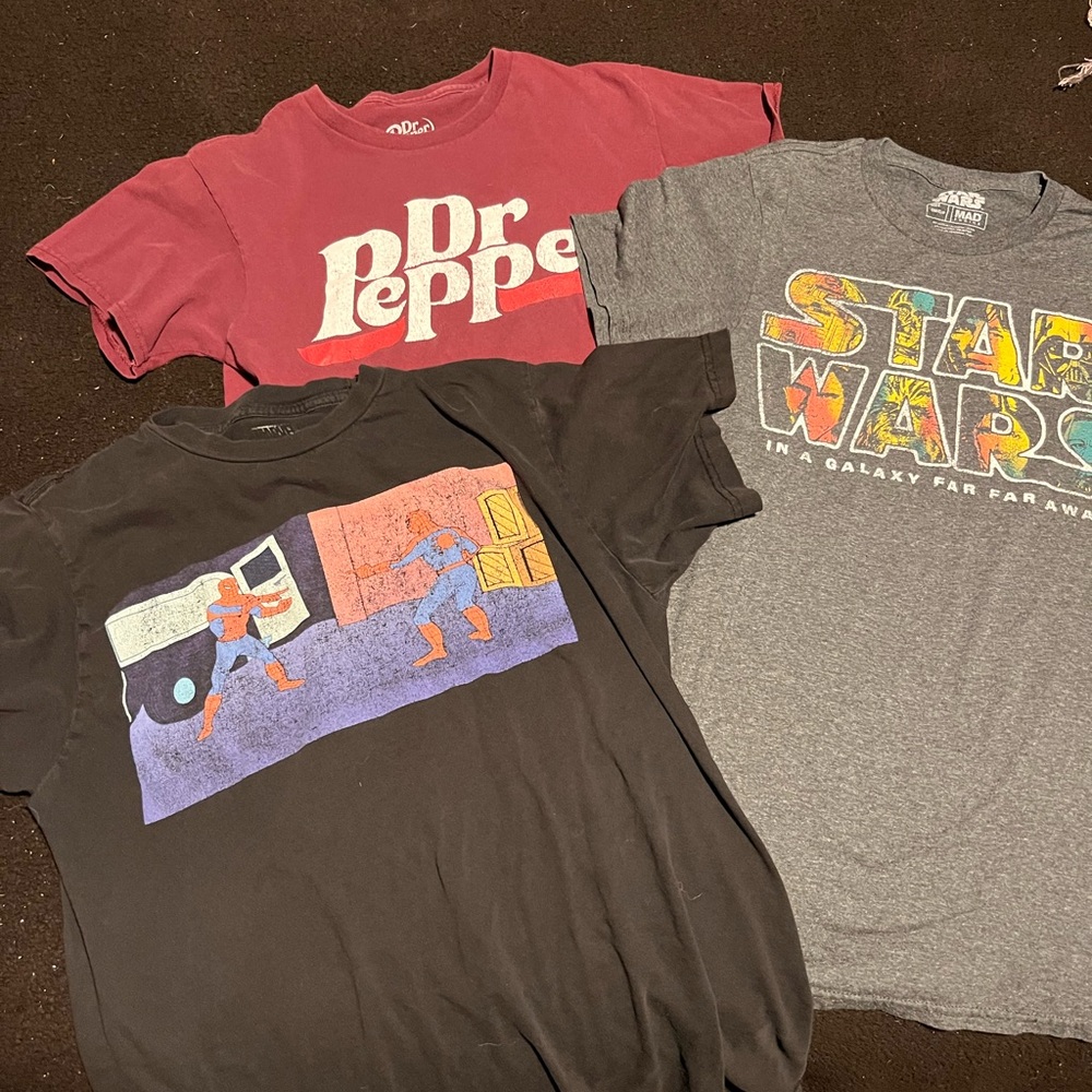 Bundle of three Target graphic T-Shirts - Red, Gray, Black size small